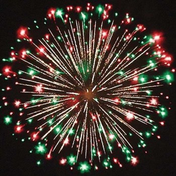 Разноцветные салюты 100 залпов